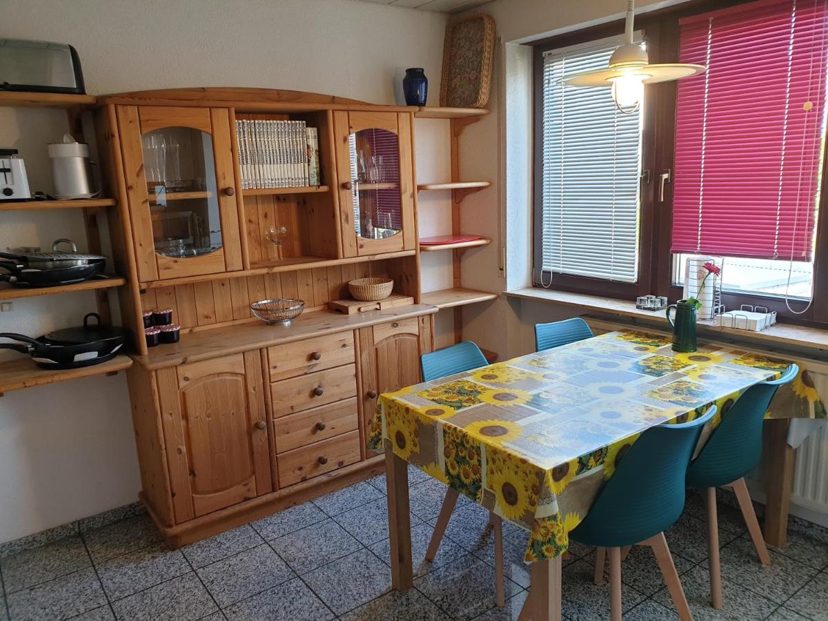Wohnung Fuer 4 Personen, 2 Schlafzimmer, 2 Parkplaetze, Wlan Констанц Экстерьер фото